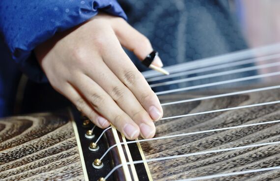 新しい音楽を奏でたいという港区の方を応援します | 東京の箏教室なら小澤千絵子箏教室